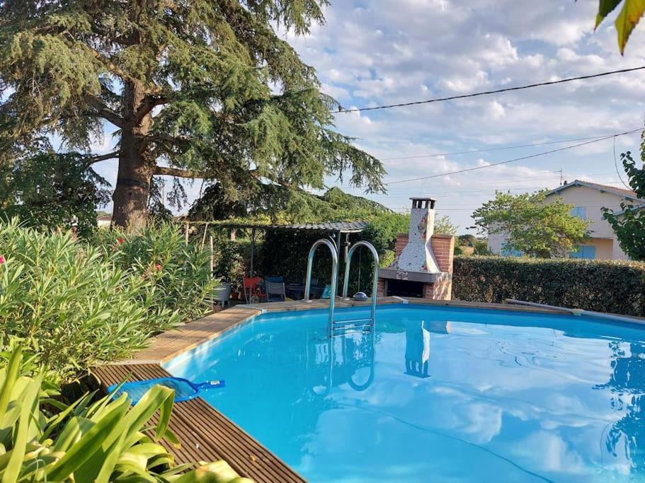 Villa De Charme Avec Piscine Saint-Jory Eksteriør billede